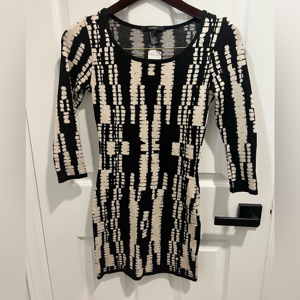 Size S forever 21 mini dress with 3/4 sleeve. Brand new